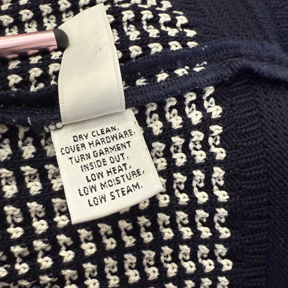 ST. John Jacket - Picture 11 of 12